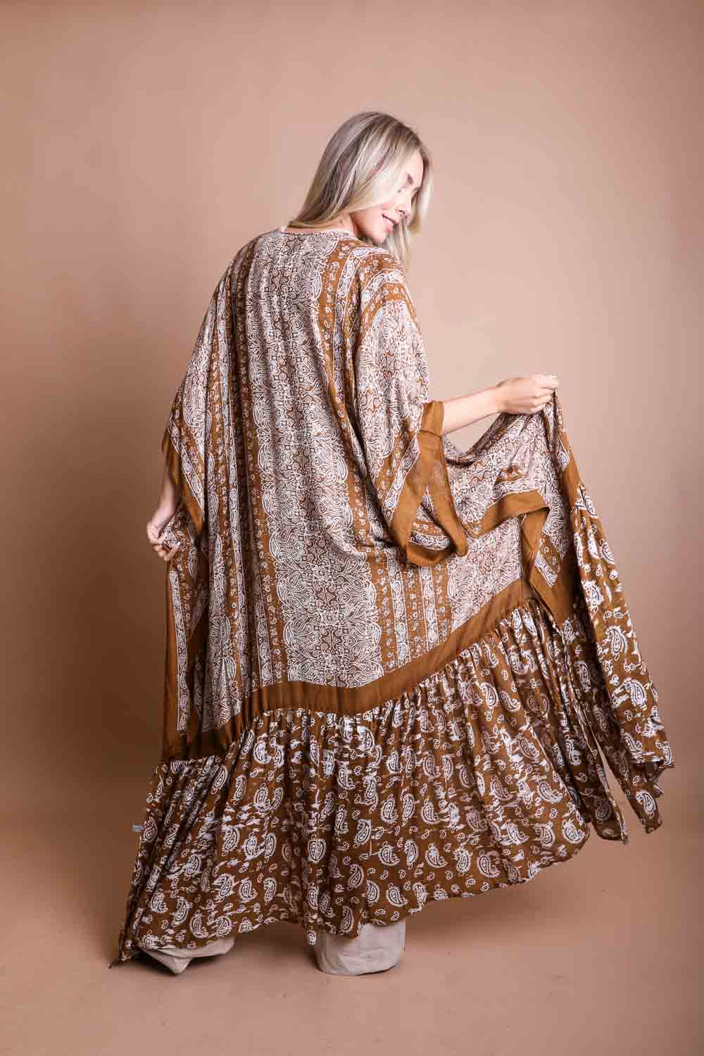 Leto Accessories - Summer Essential: Airy Paisley Drape Kimono 🌞 - 8 Colors