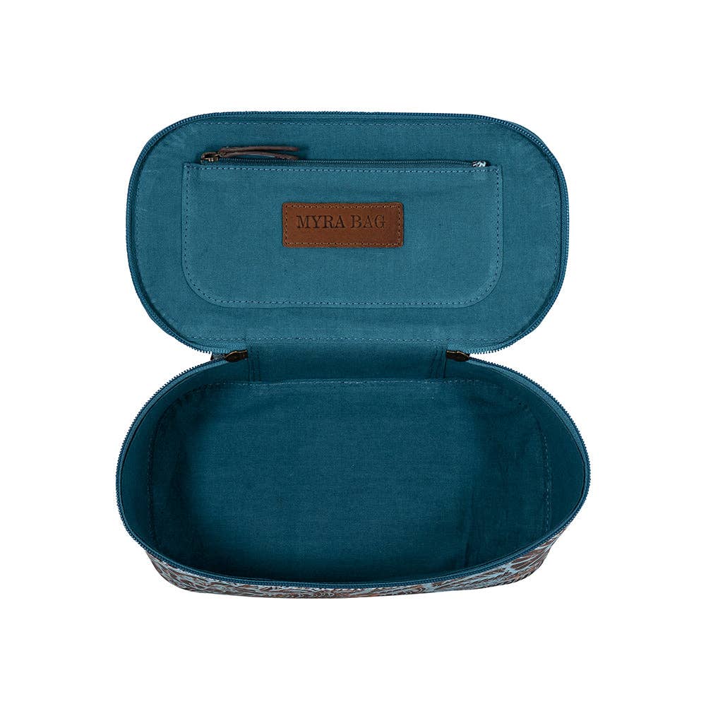 Solid turquoise lining and zippered pocket inside the Mountain Trail Shaving Kit with hand-tooled leather and turquoise accents.