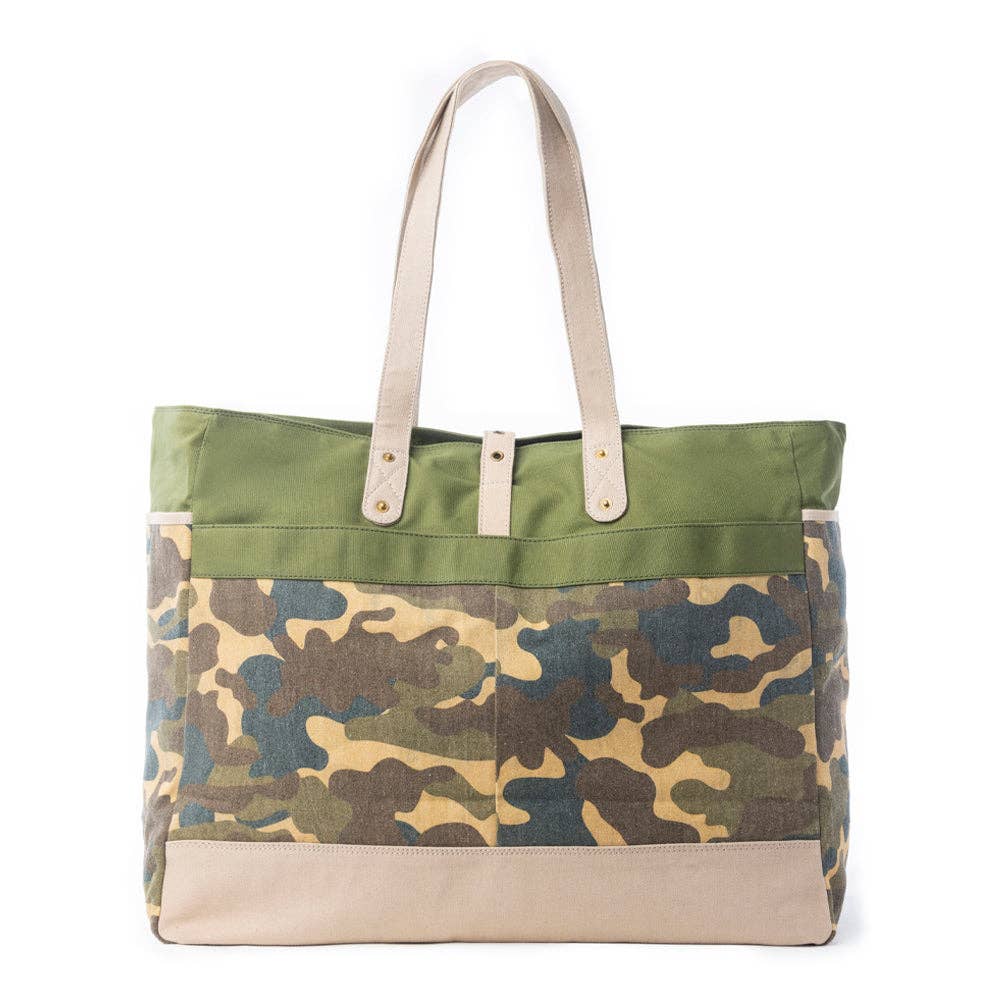 Ranger’s Day Weekender Bag in shadow camo green with sturdy handles, spacious main compartment, and front pockets for organization.