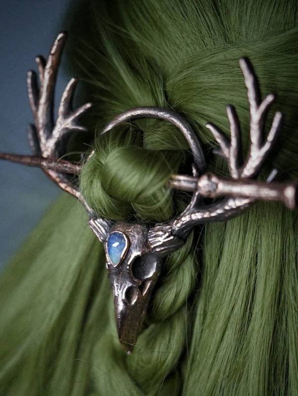 Tourtiwi - Vintage Crow Skull Moonstone Hair Accessories