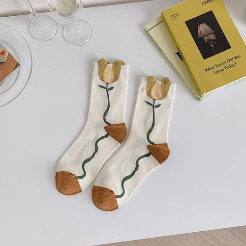 Brown retro flower breathable mid-tube women's socks