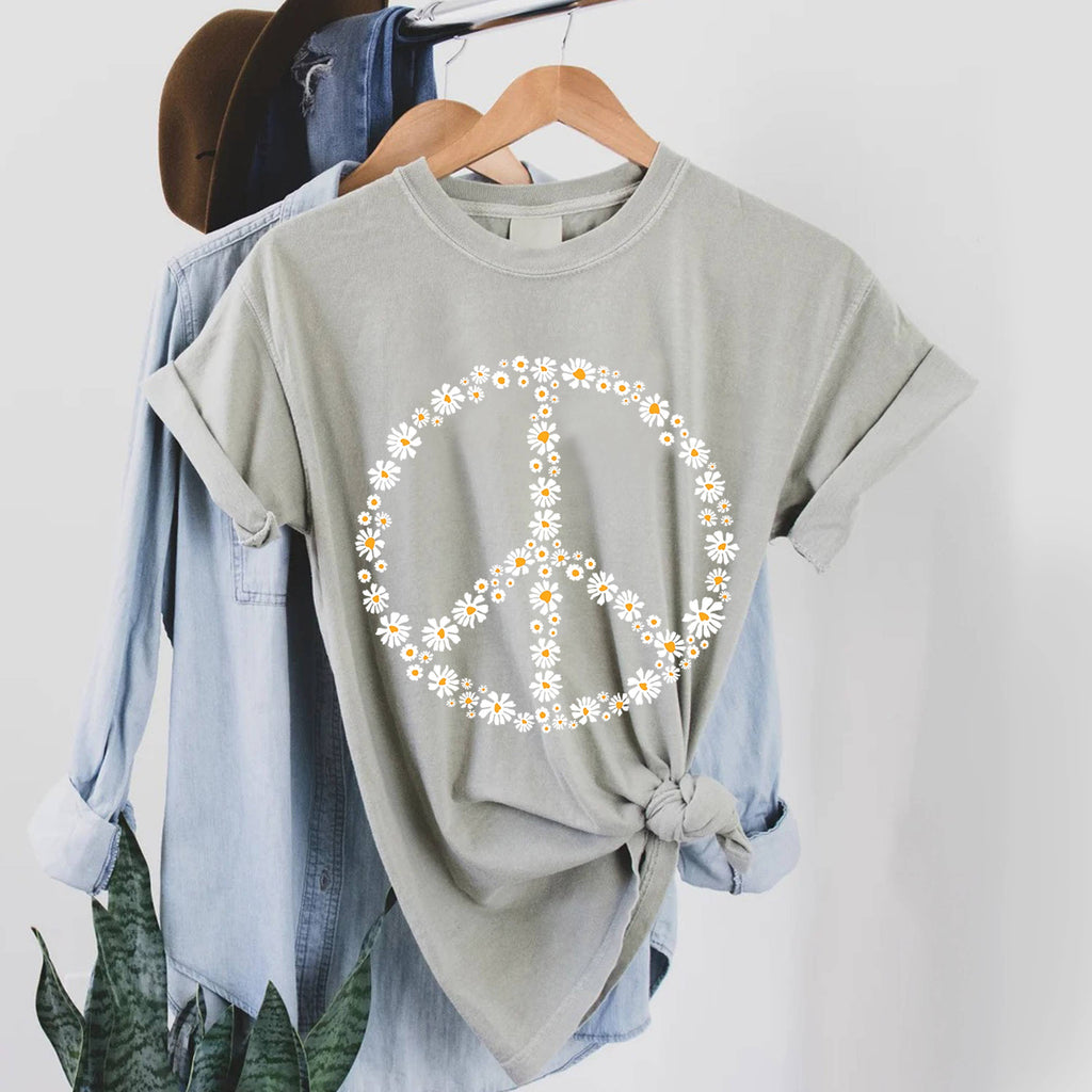 STARCHIS - Peace Sign Daisy Flower Graphic Women's Comfort Tee