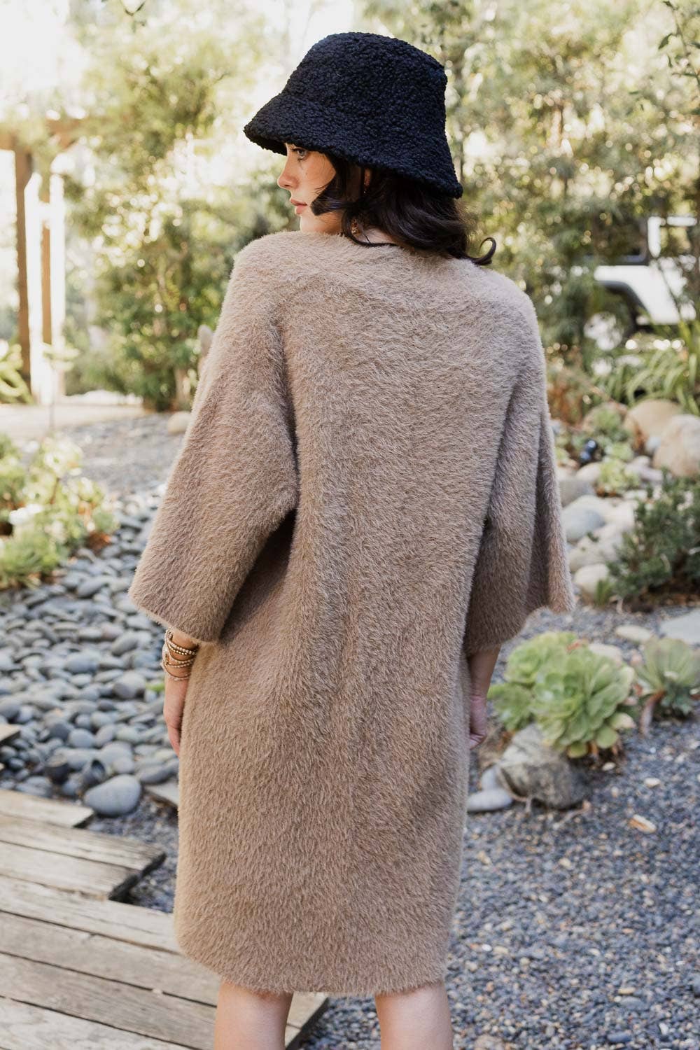 Leto Accessories - Luxe Faux Mohair Cardigan for Fall – Cozy & Elegant Warmth