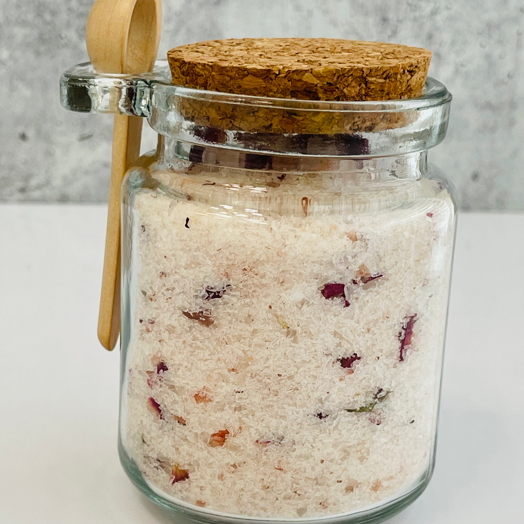 KustumKandy - Unlabeled 8oz Bath Salt Jars with Wooden Spoon