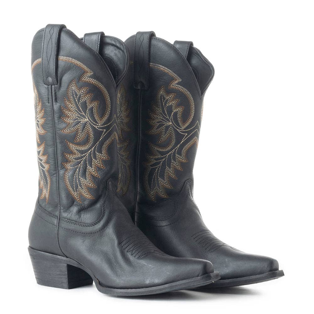 Black Fresco boots with engraved designs, pointed toe, and slightly raised heel, featuring decorative stitching on the shaft.