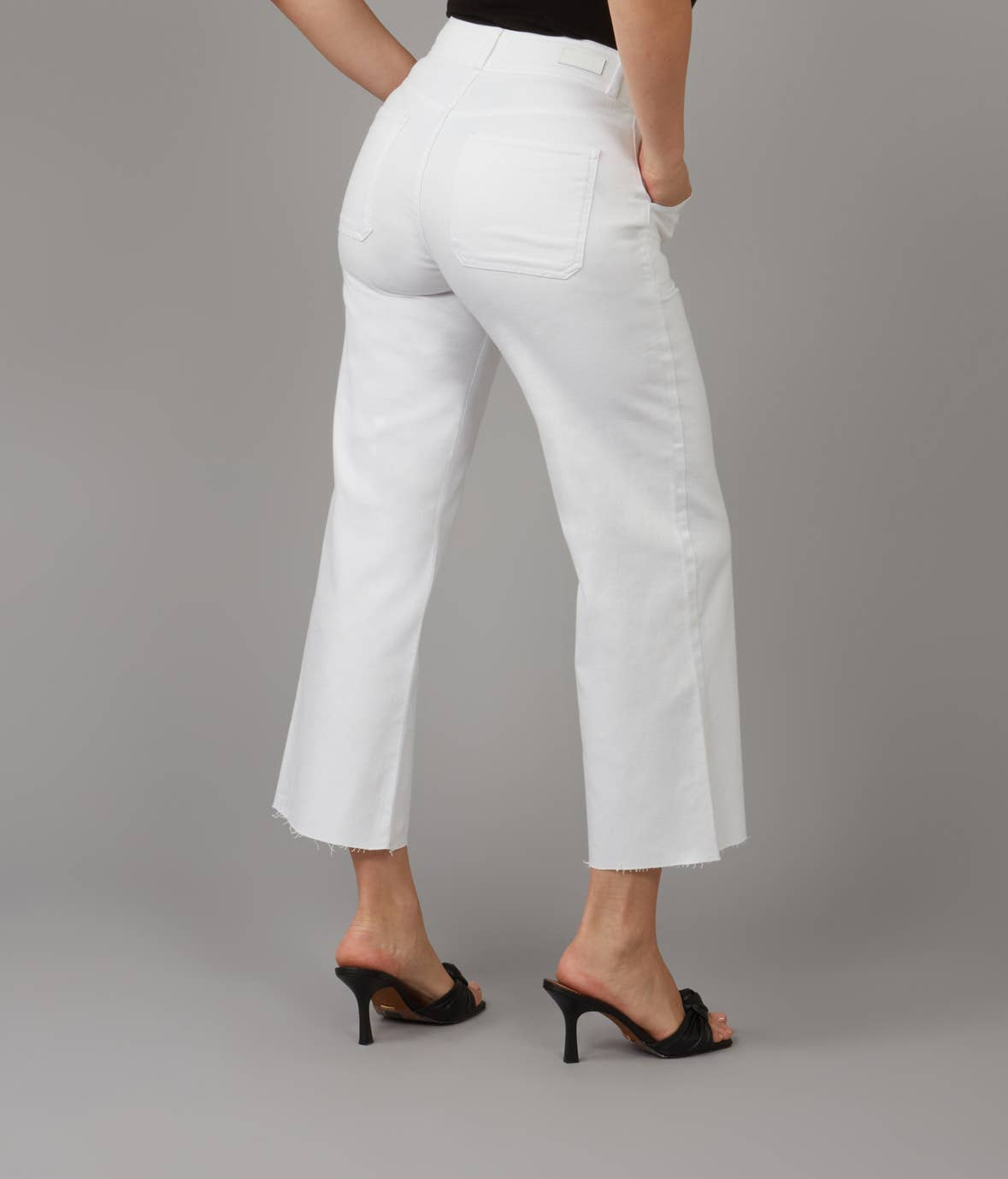 LOLA DENIM - COLETTE-WHT High Rise Wide Leg Jeans 28" Inseam