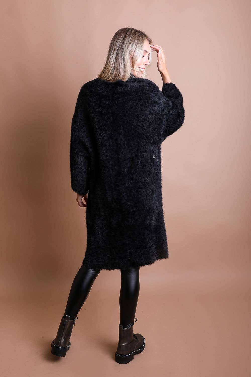 Leto Accessories - Luxe Faux Mohair Cardigan for Fall – Cozy & Elegant Warmth