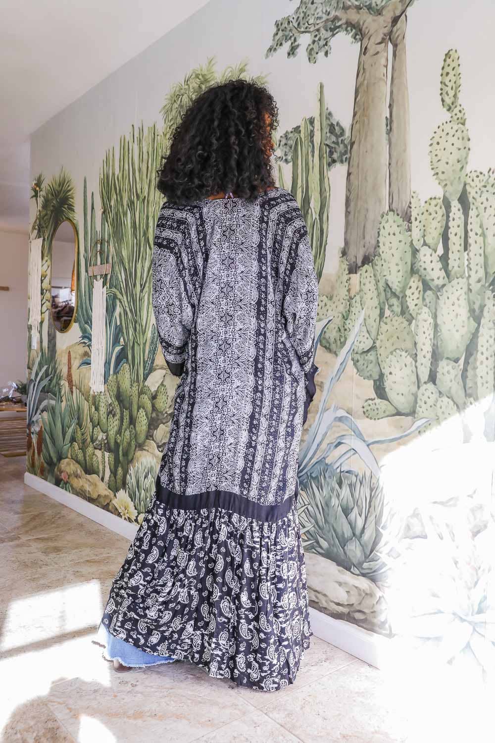 Leto Accessories - Summer Essential: Airy Paisley Drape Kimono 🌞 - 8 Colors