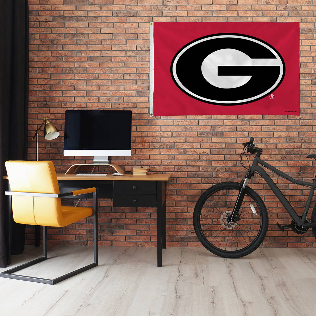 Georgia Oval G banner flag featuring a bold circular design with a prominent 'G' on a red background, perfect for showing team pride.