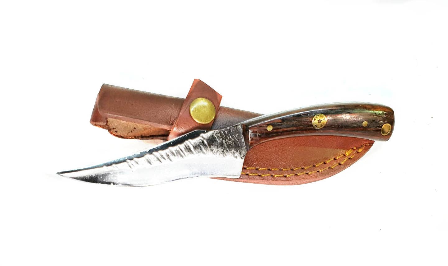 Titan International - TC-055 Carbon steel Black Walnut wood scales
