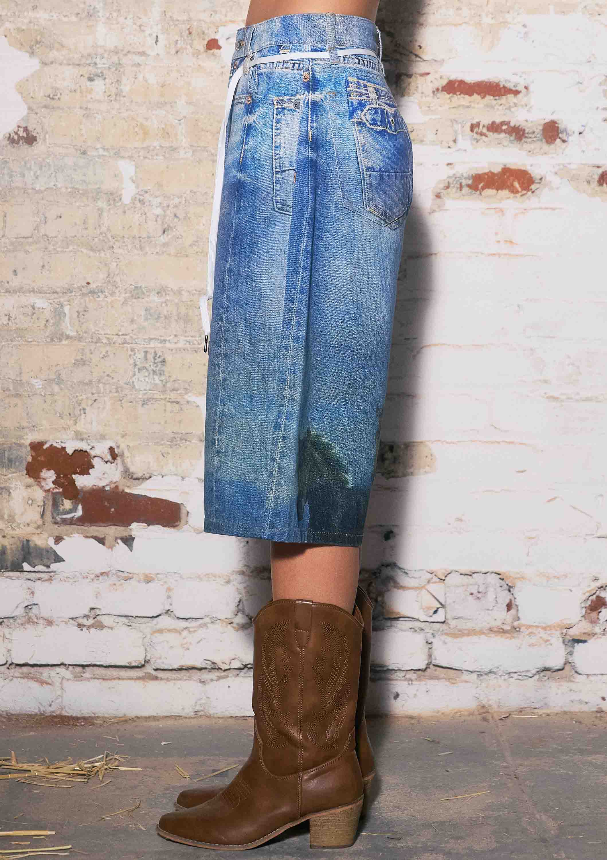 Vibrant M.i.U - Digital Horse Print Jorts