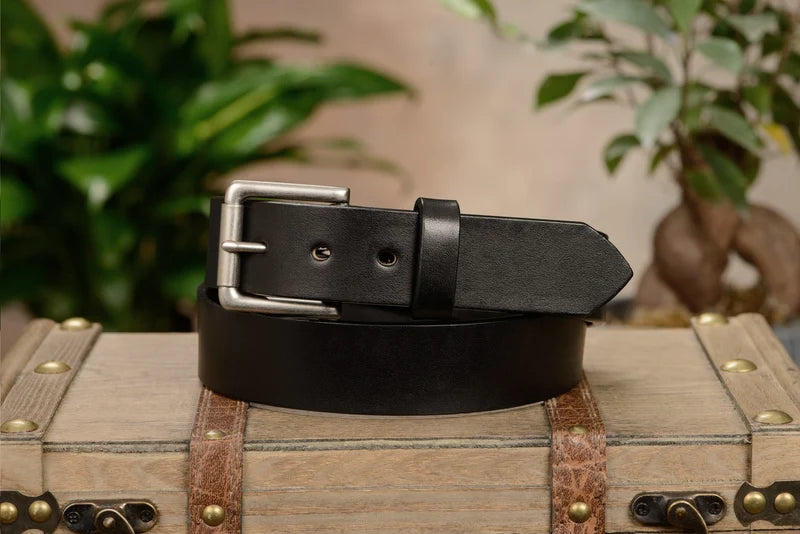 The Maverick: Men's Black Non Stitched Leather Belt 1.50"